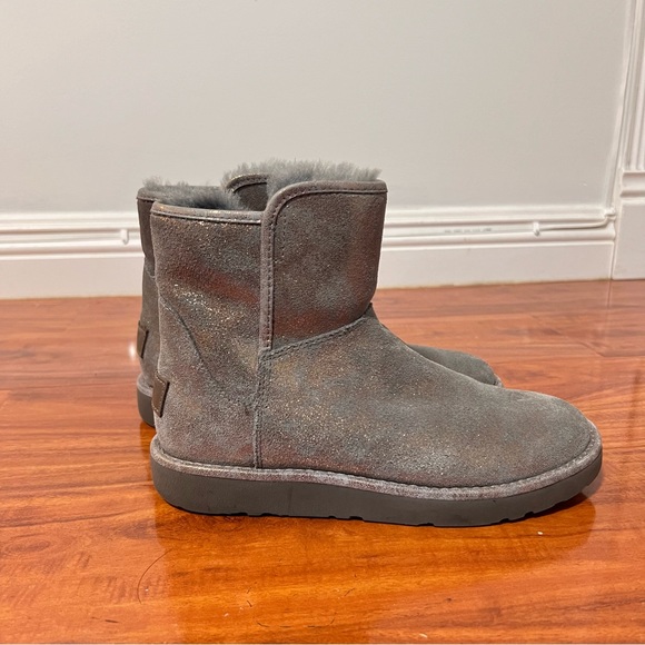 UGG Abree Mini Stardust Gunmetal Boots - Picture 1 of 7